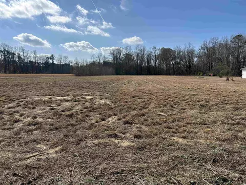 811 Sheila Dr, Johnsonville, SC 29555