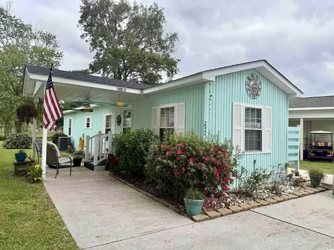 292 Flamingo Dr, Surfside Beach, SC 29575