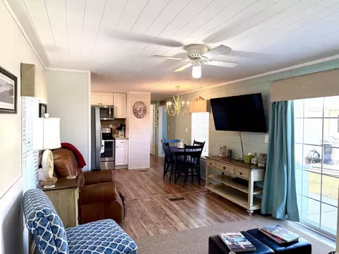 292 Flamingo Dr, Surfside Beach, SC 29575 photo 2