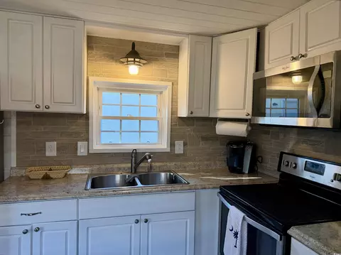 292 Flamingo Dr, Surfside Beach, SC 29575 photo 9