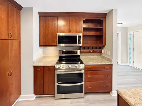 Kitchen - 43 Pheasant Loop #304, Georgetown, SC 29440 photo 3 of 5