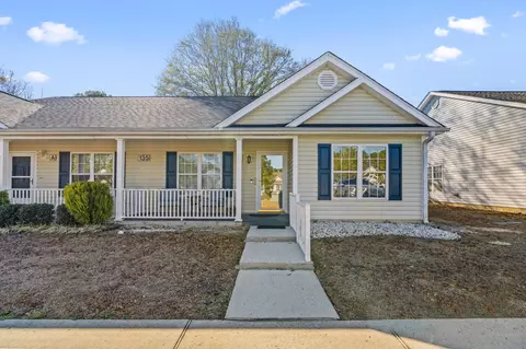 135 Country Manor Dr #B, Conway, SC 29526