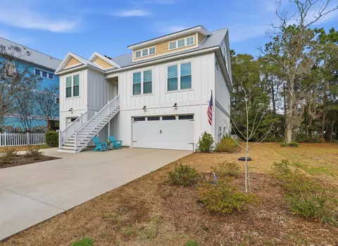 48 Seagrass Ct, Pawleys Island, SC 29585