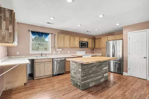 Kitchen - 1897 Heritage Rd, Loris, SC 29569 photo 1 of 1
