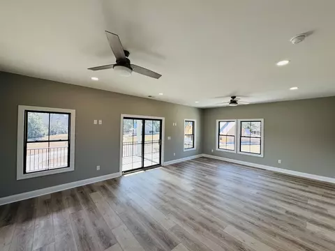 Living - 825 Commanders Island Dr, Georgetown, SC 29440 photo 3 of 3