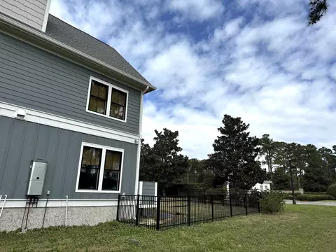 Exterior - 825 Commanders Island Dr, Georgetown, SC 29440 photo 6 of 10