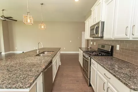 Kitchen - 372 Firenze Loop, Myrtle Beach, SC 29579 photo 3 of 4
