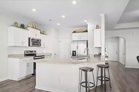 Kitchen - 447 Honeyhill Loop, Conway, SC 29526 photo 2 of 5