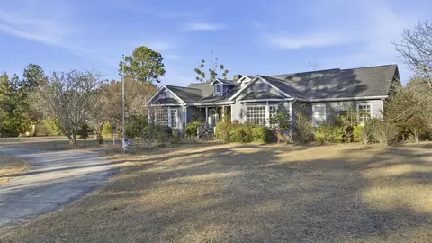 485 Carolina Dr, Loris, SC 29569