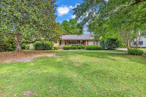 1305 Forest View Rd, Conway, SC 29526