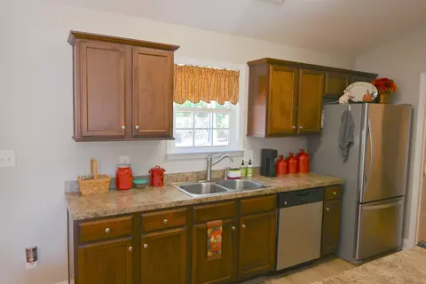 Kitchen - 233 Macarthur Dr, Conway, SC 29527 photo 1 of 3