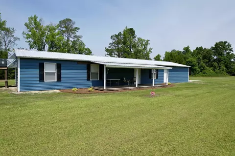 445 W Willow Pond Rd, Johnsonville, SC 29555