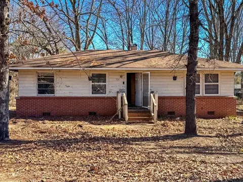 1035 S Stone Ave, Rock Hill, SC 29730