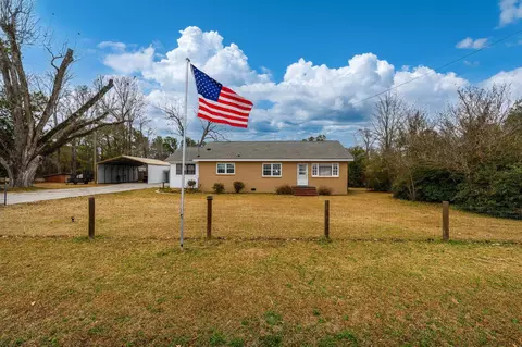9300 Lake Swamp Rd, Nichols, SC 29581