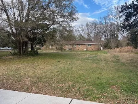 2010 Gilbert St, Georgetown, SC 29440 photo 3