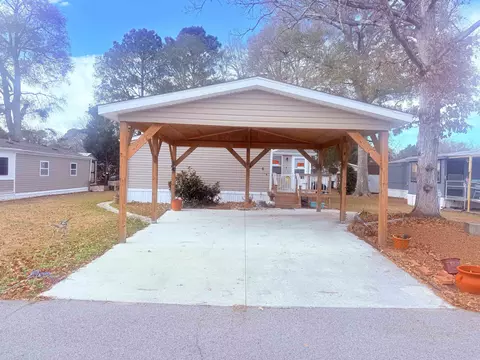 5 Buccaneer St, Murrells Inlet, SC 29576