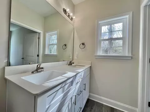 Bath - 1211 Cherry St, Conway, SC 29527 photo 1 of 3