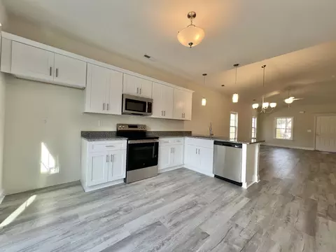 Kitchen - 1211 Cherry St, Conway, SC 29527 photo 2 of 2