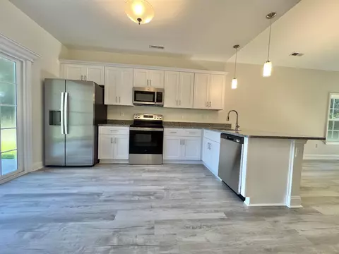 Kitchen - 1211 Cherry St, Conway, SC 29527 photo 3 of 3