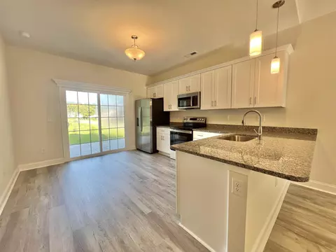 Kitchen - 1211 Cherry St, Conway, SC 29527 photo 2 of 3