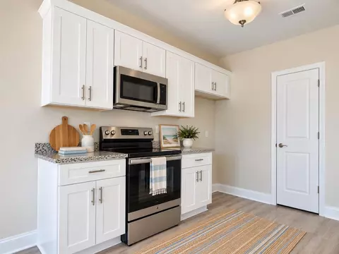 Kitchen - 1204 Log Cabin Rd, Loris, SC 29569 photo 2 of 4