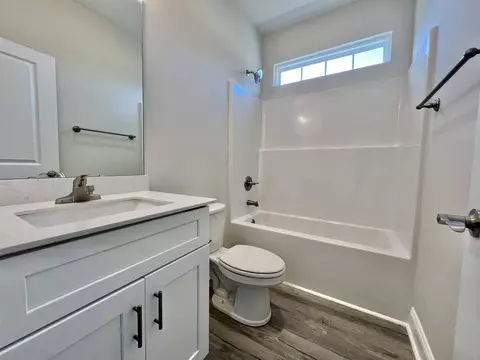 Bath - 1204 Log Cabin Rd, Loris, SC 29569 photo 3 of 3
