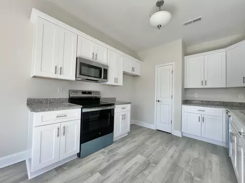 Kitchen - 1204 Log Cabin Rd, Loris, SC 29569 photo 1 of 2