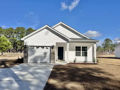 1025 Flag Patch Rd, Loris, SC 29569