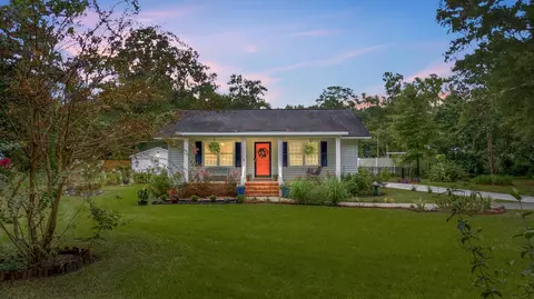 208 Bethea St, Latta, SC 29565