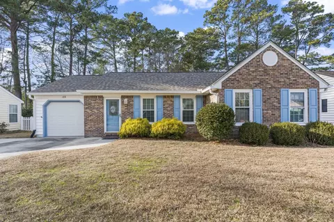 133 Woodlake Dr, Murrells Inlet, SC 29576