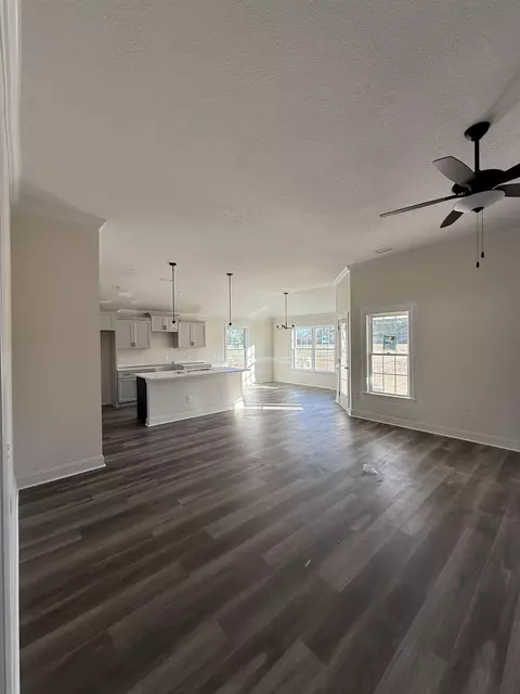 Living - 370 Three Curve Rd, Loris, SC 29569 photo 2 of 4