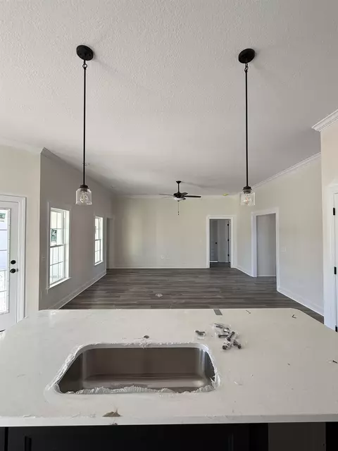 Living - 370 Three Curve Rd, Loris, SC 29569 photo 3 of 4