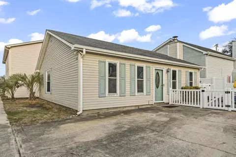 811 9th Ave S, North Myrtle Beach, SC 29582