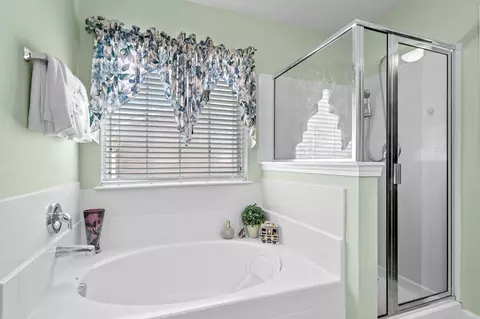 Bath - 128 Devonbrook Pl, Longs, SC 29568 photo 1 of 2
