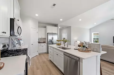 Kitchen - 302 Chaff Ct, Georgetown, SC 29440 photo 1 of 3