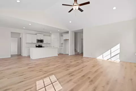 Living - 302 Chaff Ct, Georgetown, SC 29440 photo 1 of 1