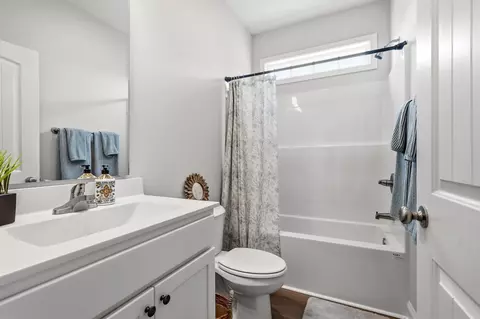 Bath - 302 Chaff Ct, Georgetown, SC 29440 photo 2 of 2