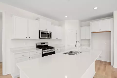 Kitchen - 302 Chaff Ct, Georgetown, SC 29440 photo 1 of 2