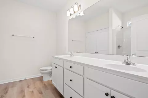 Bath - 302 Chaff Ct, Georgetown, SC 29440 photo 1 of 3