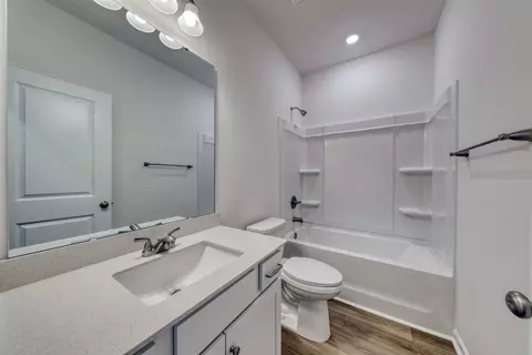 Bath - 159 Bolsin Ct, Conway, SC 29526 photo 5 of 5