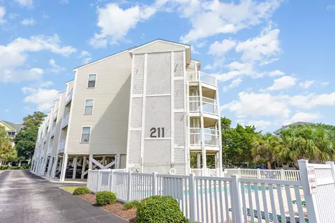 211 Hillside Dr N #305, North Myrtle Beach, SC 29582