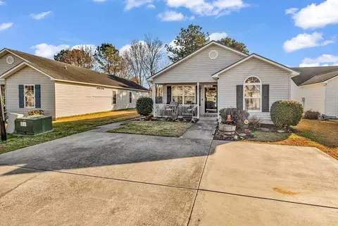 1010 Autumn Dr, Murrells Inlet, SC 29576