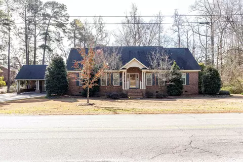 416 Country Club Dr, Johnsonville, SC 29555