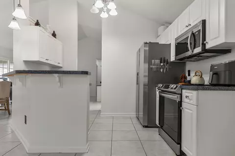 Kitchen - 180 Clovis Cir, Myrtle Beach, SC 29579 photo 3 of 4