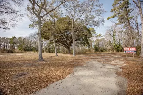 1327 Half Moon Ct, North Myrtle Beach, SC 29582