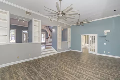 Living - 259 Dunbarton Ln, Conway, SC 29526 photo 5 of 8
