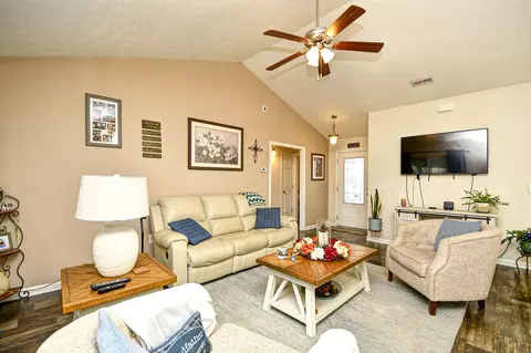 Living - 240 Foxpath Loop, Myrtle Beach, SC 29588 photo 2 of 3
