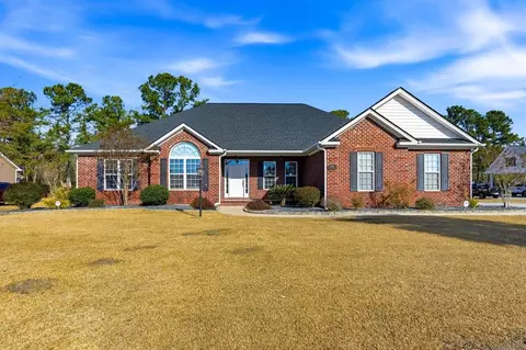 688 Sunny Pond Ln, Aynor, SC 29511