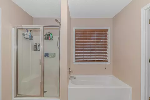 Bath - 143 Clovis Cir, Myrtle Beach, SC 29579 photo 3 of 4
