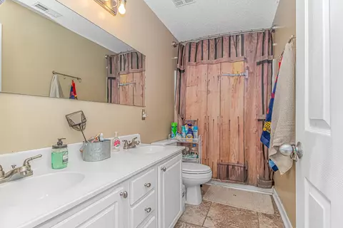 Bath - 143 Clovis Cir, Myrtle Beach, SC 29579 photo 4 of 4